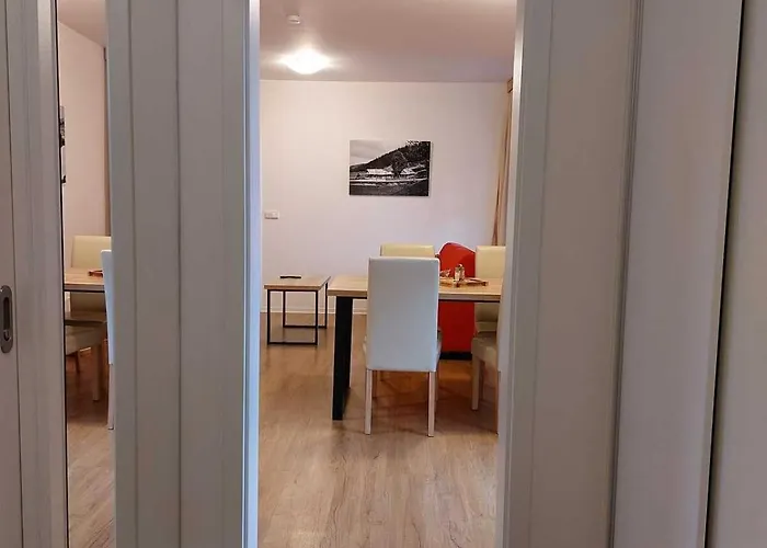 Neta Velke Karlovice, Polansky Dvur